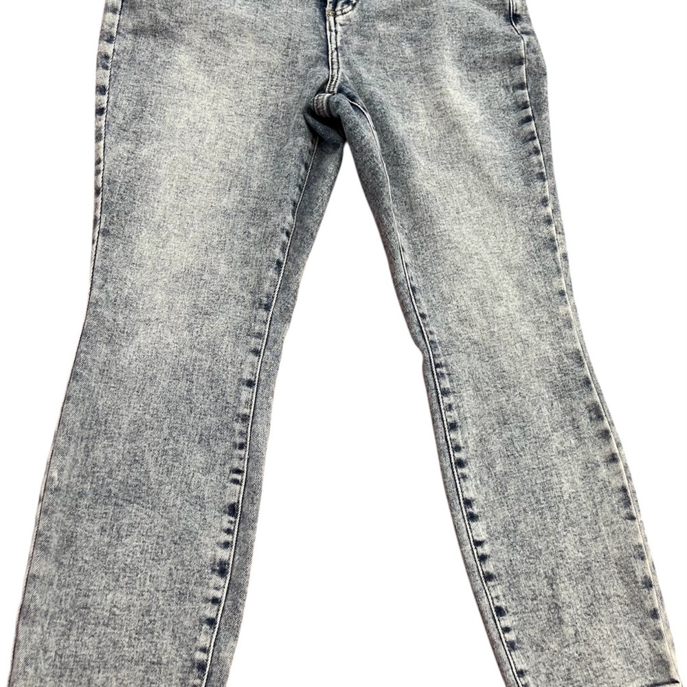 LC Lauren Conrad Gray Straight Leg Jeans